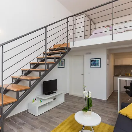Apartment Pomet