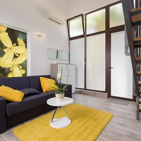 Apartment Pomet *