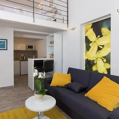 Pomet Apartman