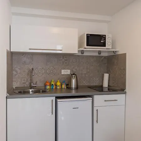 Pomet Apartment *